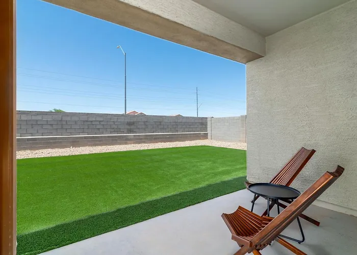 Hébergement de vacances Spacious Family Oasis ~ Pooltable ~ Backyard ~ Pkg